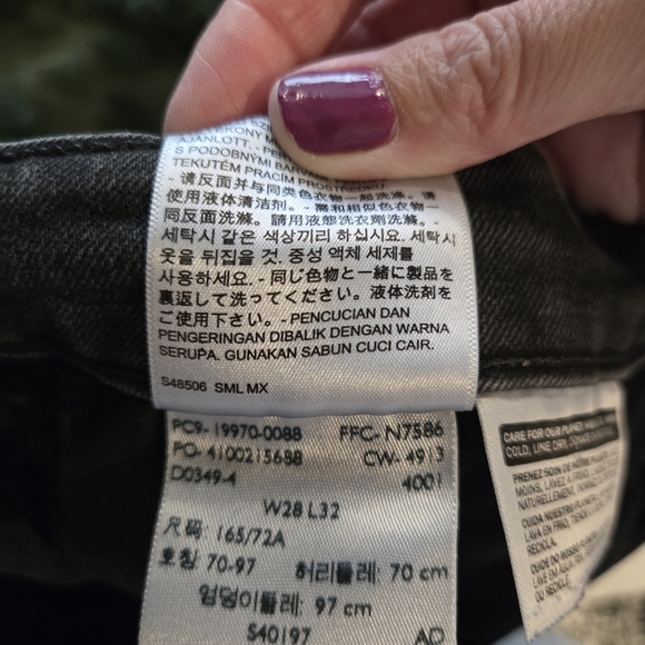 Levi's Women's Black Skinny Jeans - Picture 3 of 3